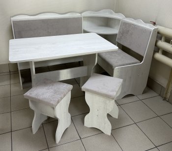Кухонный уголок Миссия с полкой ткань в Нюрбе - mebel154.com
